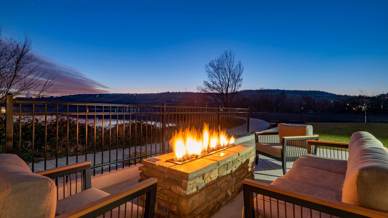 Photo of Patio Balcony in Downtown Klamath Falls