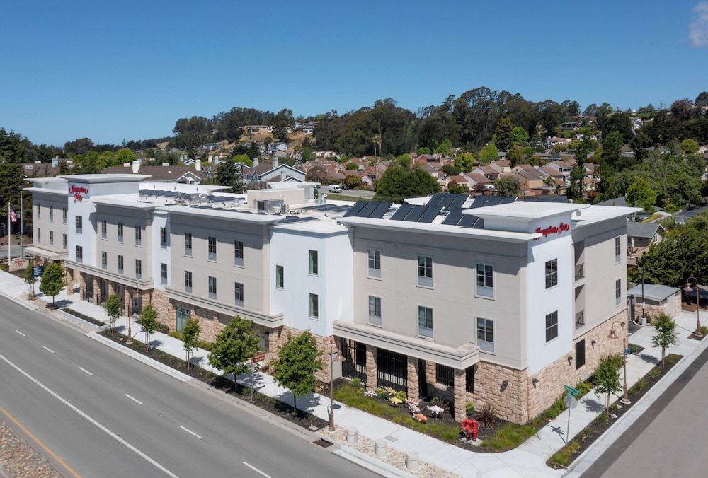 Photo of Buildings in Westside Santa Cruz