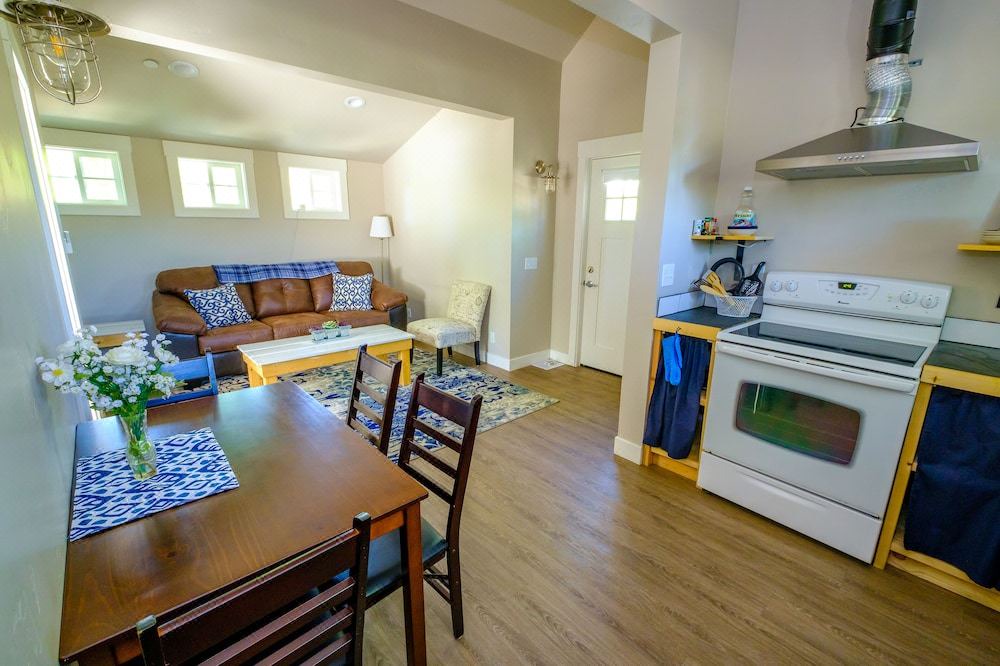 Photo of Livingroom in Bishop