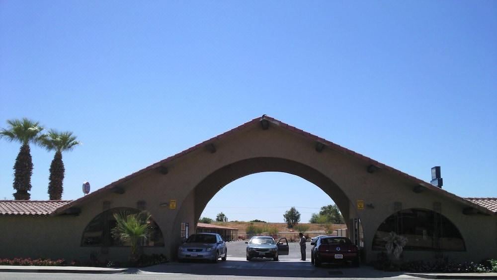 Photo of Others in Blythe