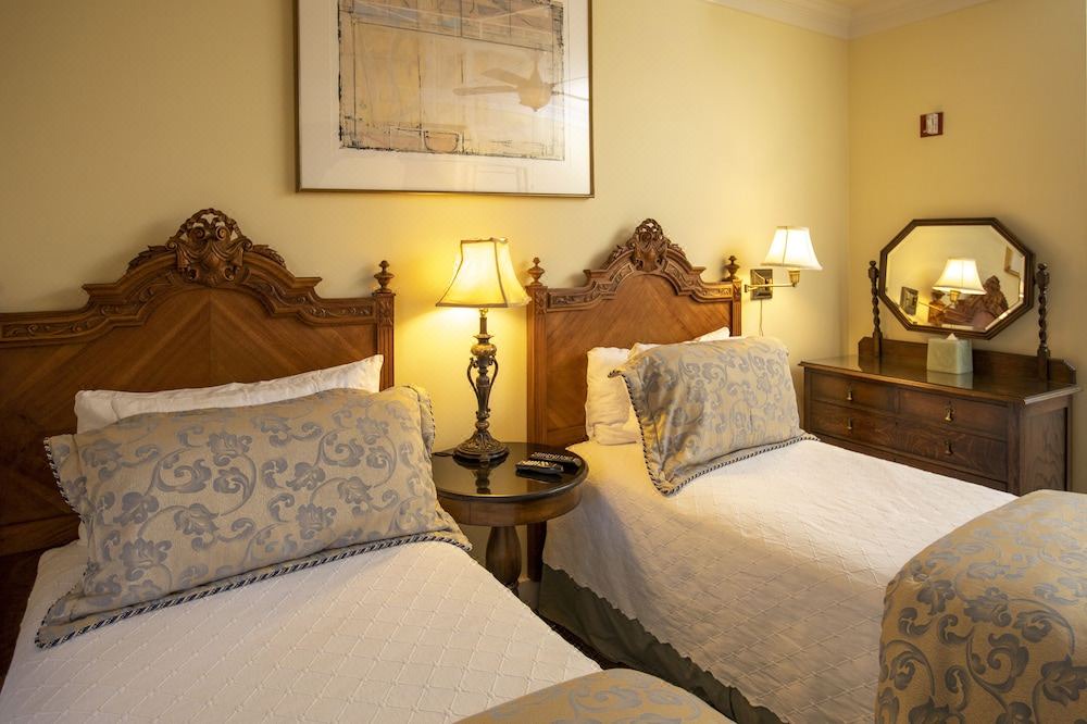 Photo of Bedroom in Telegraph Hill