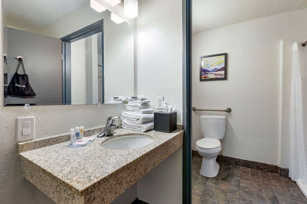 Photo of Bathroom in Miramar