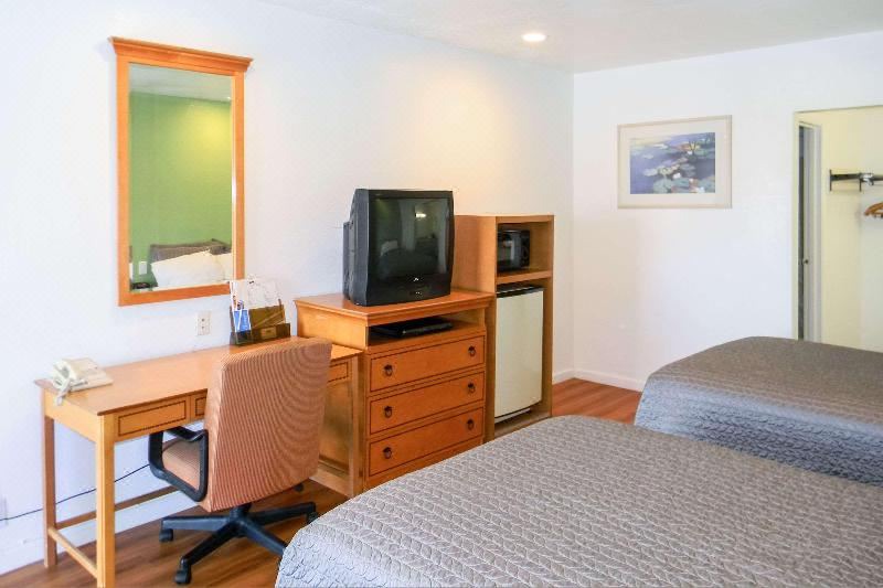 Photo of Bedroom in West Alameda