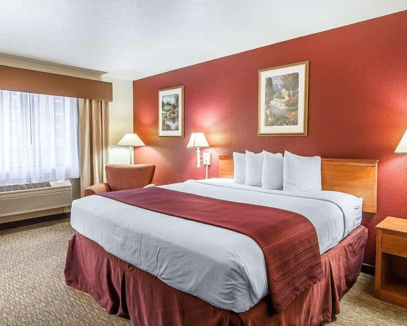Photo of Bedroom in Lloyd District