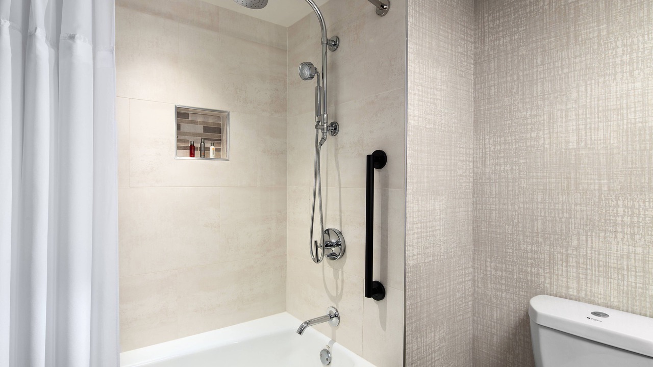 Photo of Bathroom in Lantern District