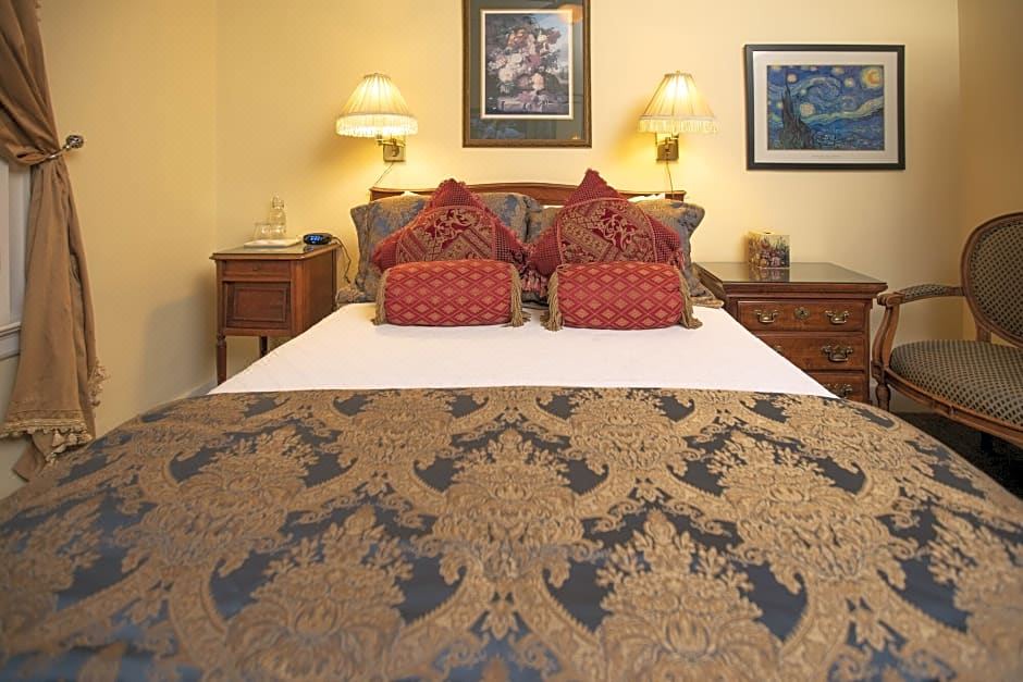 Photo of Bedroom in Telegraph Hill