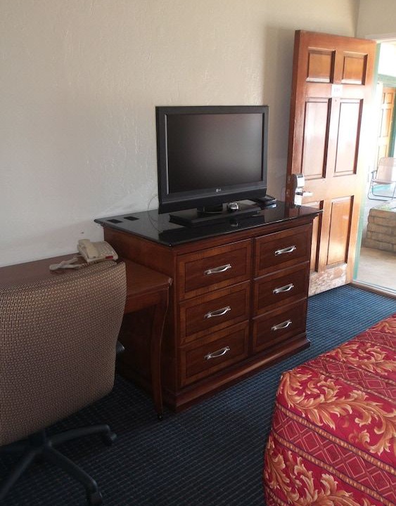 Photo of Livingroom in Oakdale