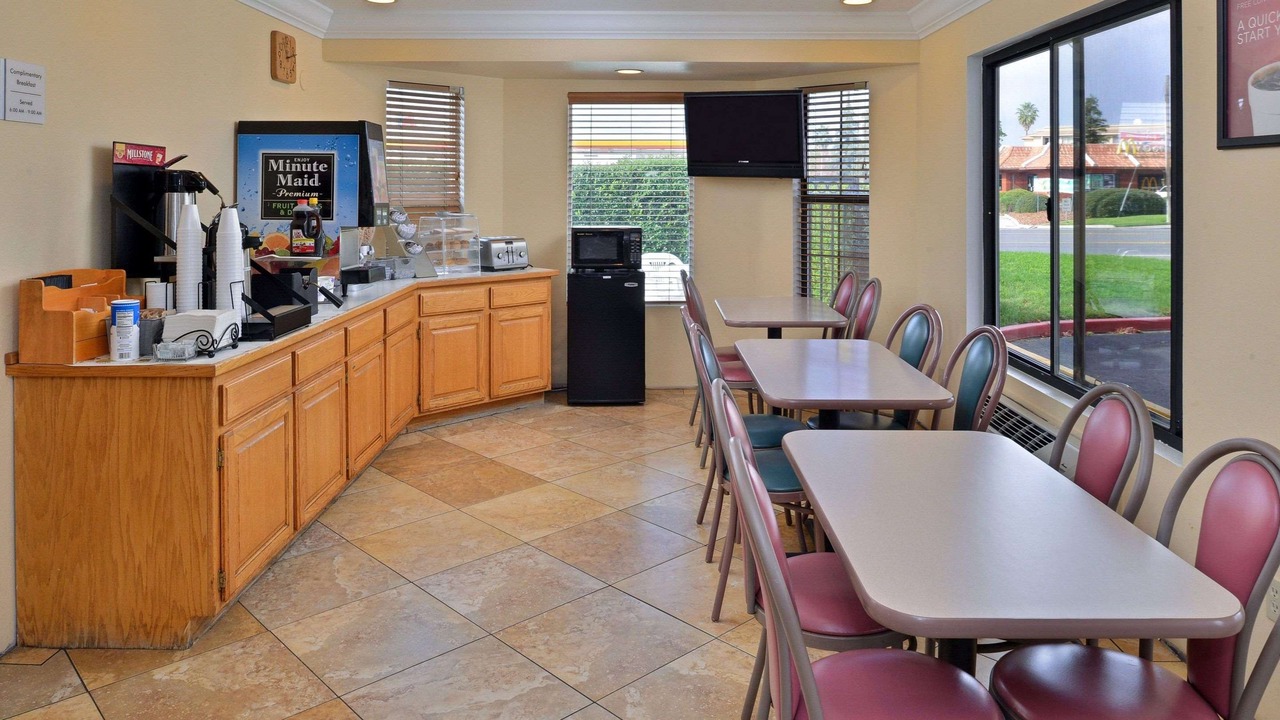 Photo of Livingroom in Corning