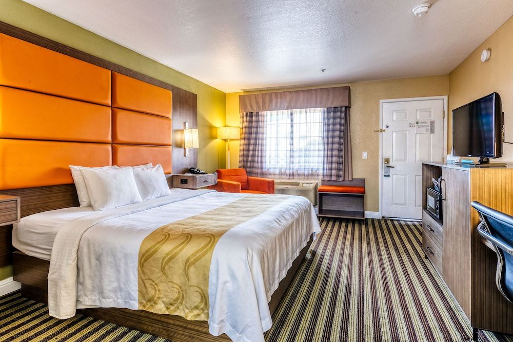 Photo of Bedroom in Salinas