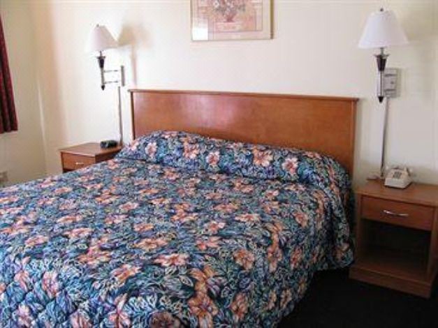 Photo of Bedroom in North Junior College Neighborhood Association