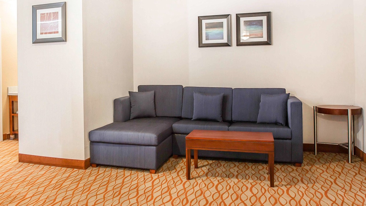 Photo of Livingroom in Weed