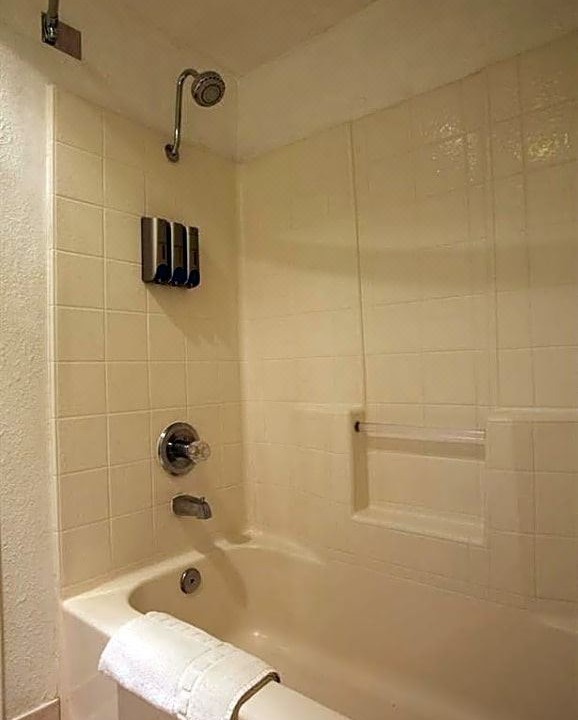 Photo of Bathroom in Mojave