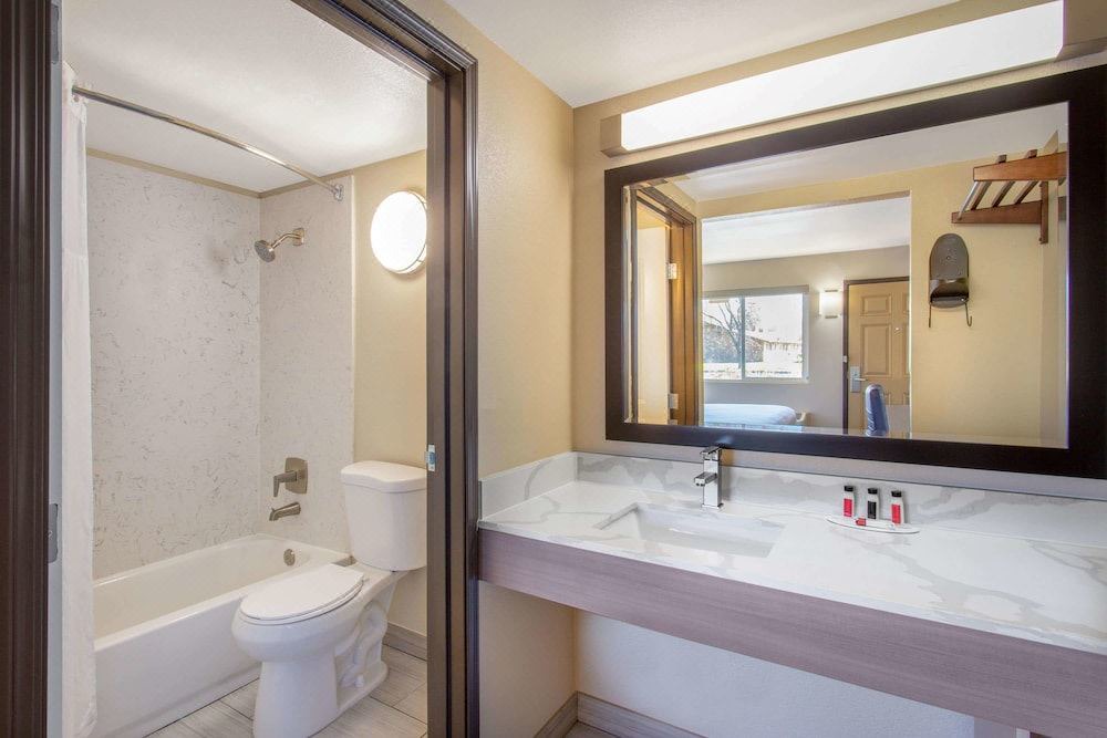 Photo of Bathroom in Merced