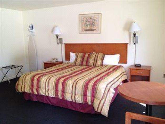 Photo of Bedroom in North Junior College Neighborhood Association