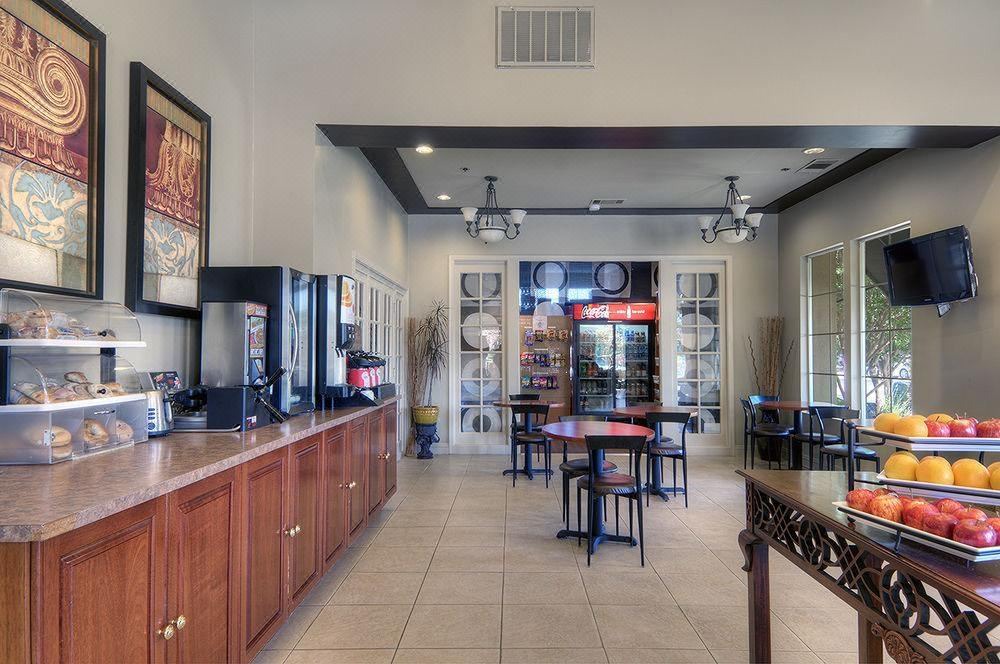 Photo of Livingroom in Davis