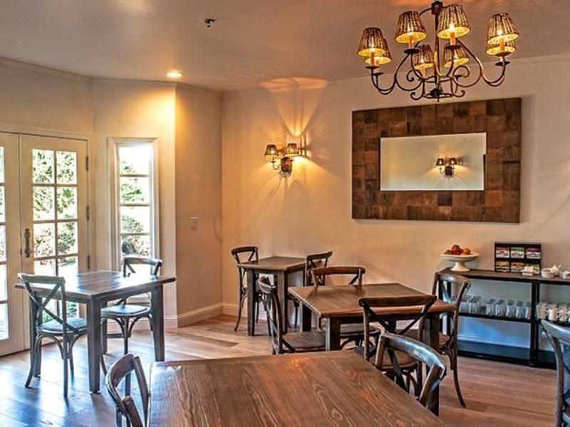 Photo of Livingroom in Moss Beach