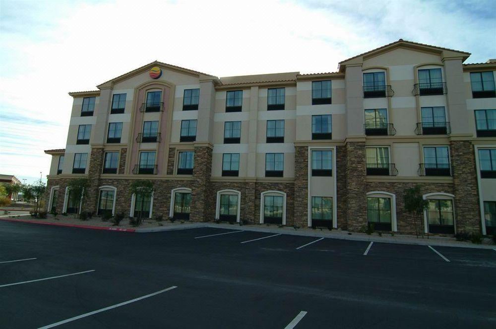 Photo of Buildings in Whitney Ranch