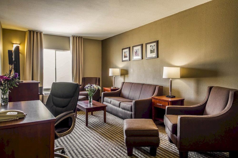 Photo of Livingroom in Southeastern Sacramento