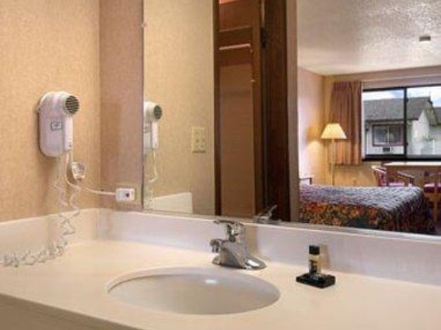 Photo of Bathroom in Halsey
