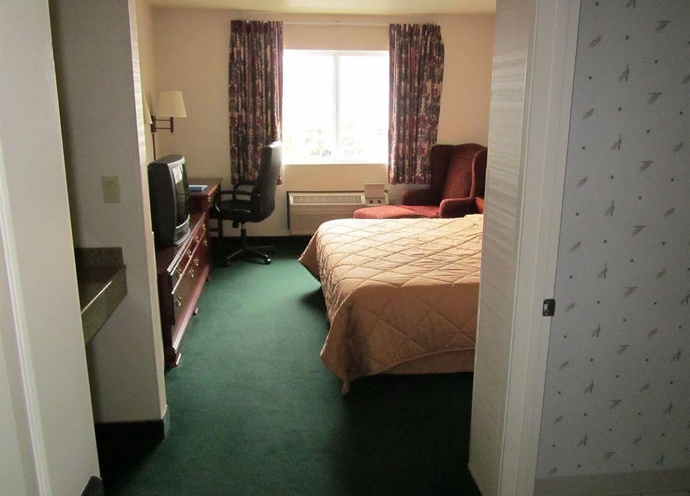 Photo of Bedroom in Roseburg
