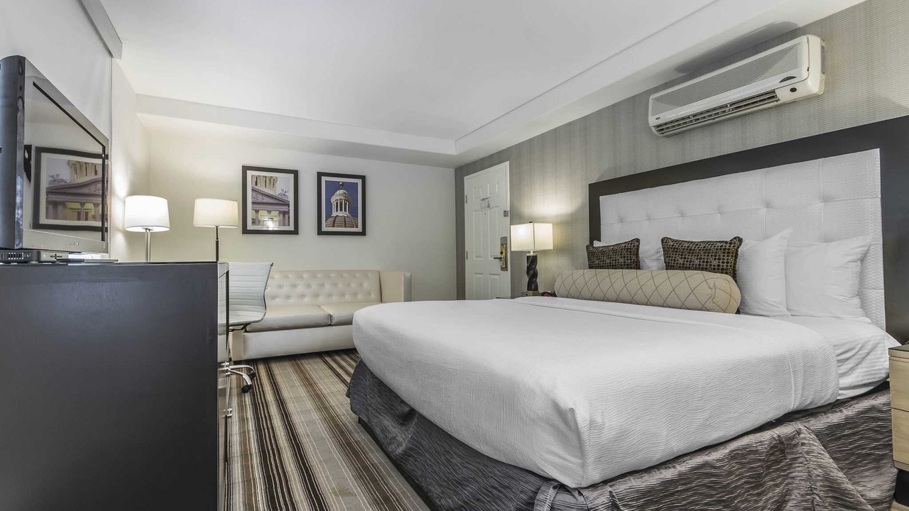 Photo of Bedroom in Downtown Sacramento