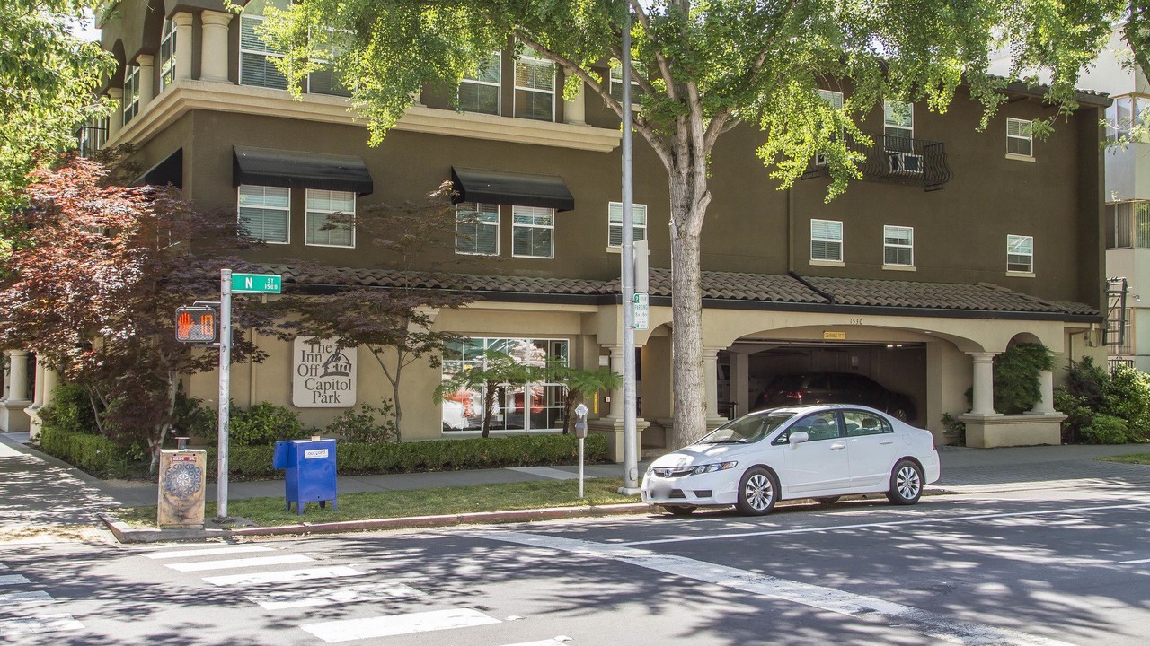 Photo of Buildings in Downtown Sacramento