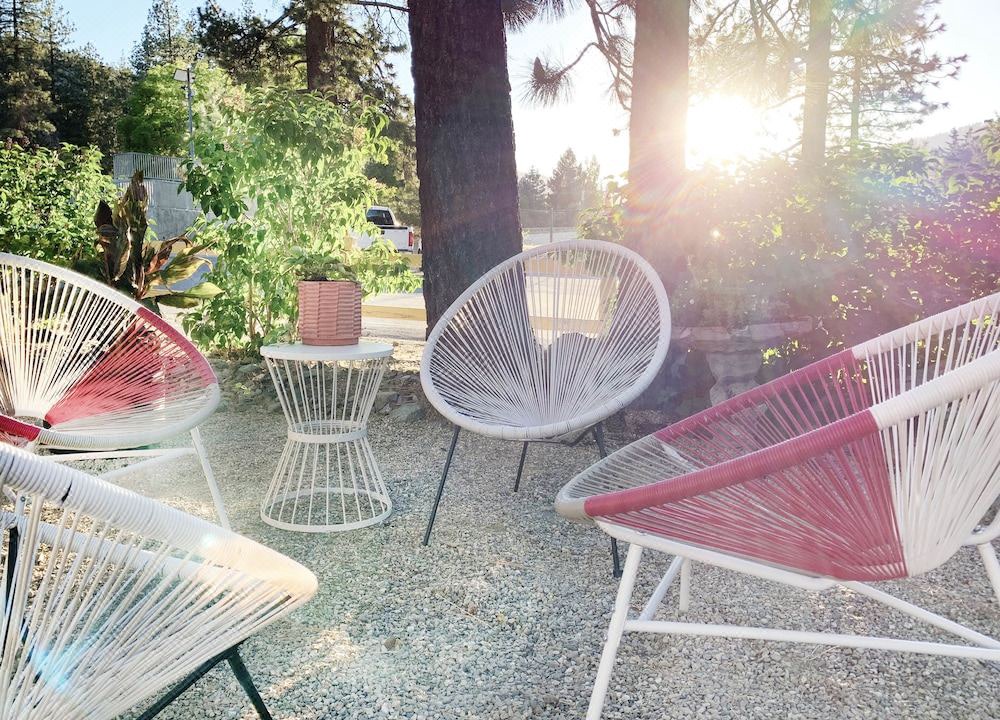 Photo of Patio Balcony in Wrightwood