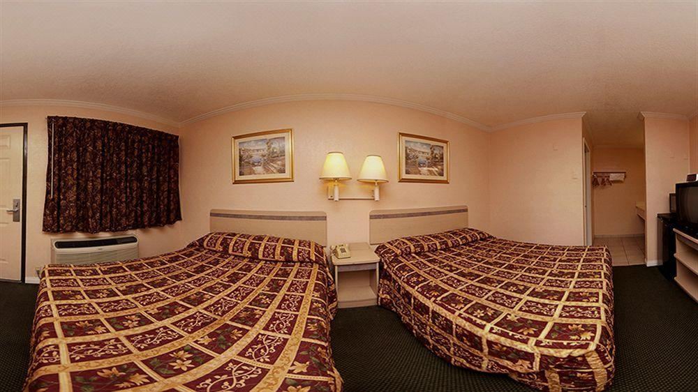 Photo of Bedroom in Lemon Grove