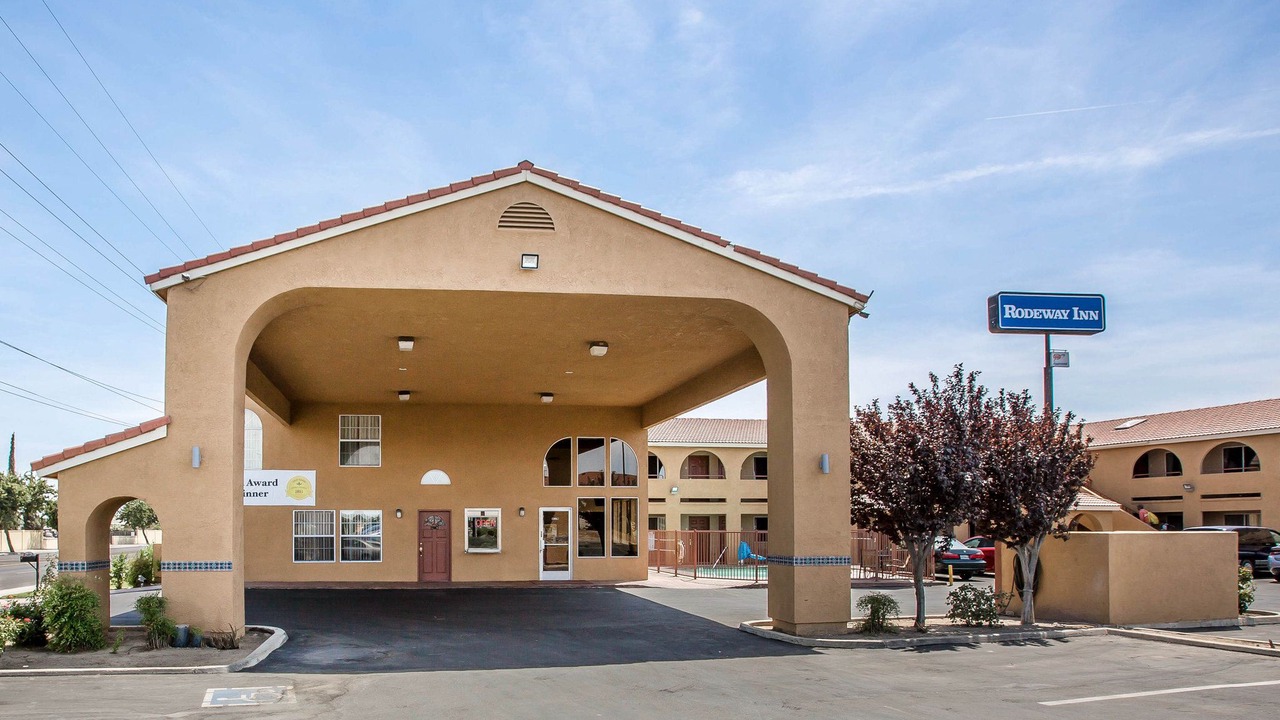 Photo of Buildings in Delano