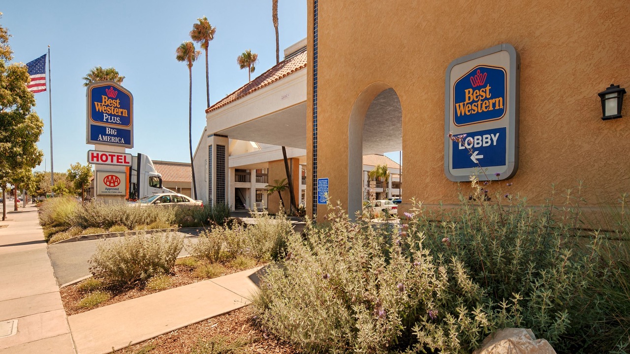 Photo of Buildings in Santa Maria