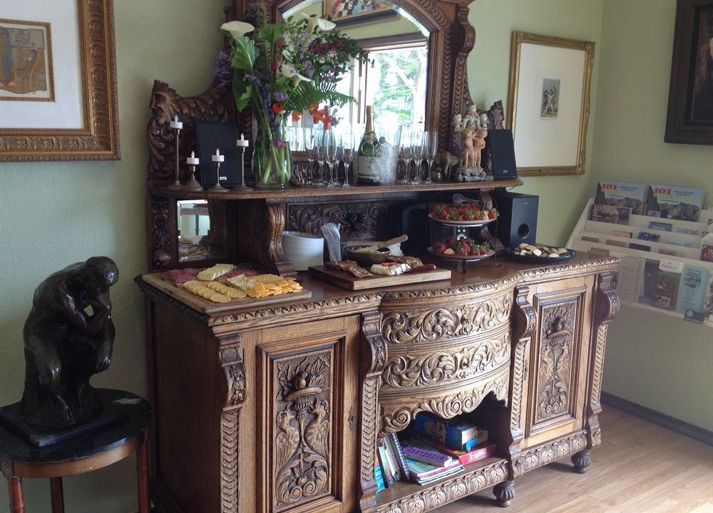 Photo of Livingroom in Point Arena
