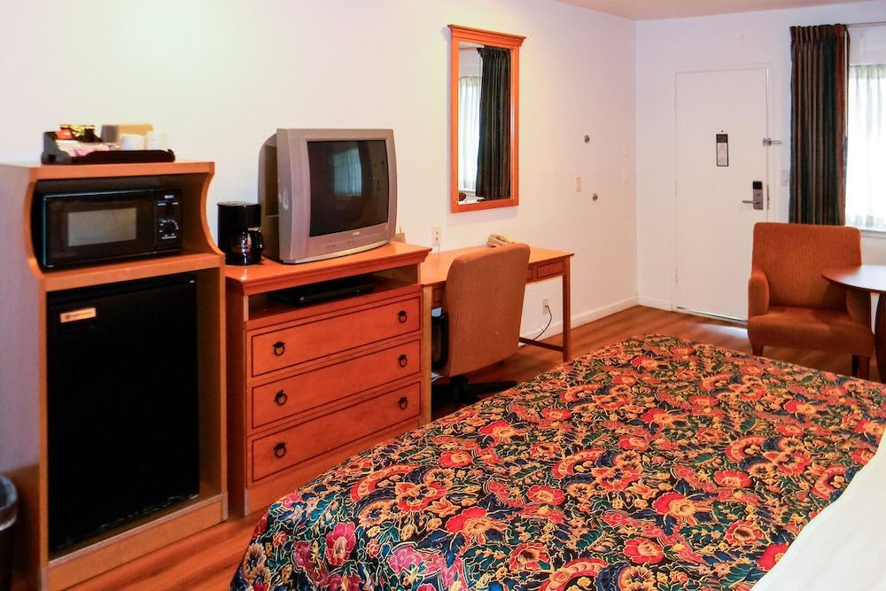 Photo of Bedroom in West Alameda