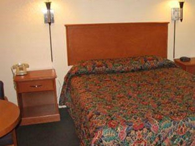 Photo of Bedroom in North Junior College Neighborhood Association