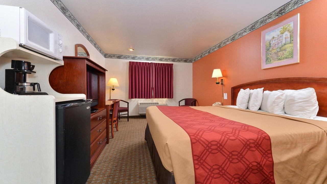 Photo of Bedroom in Corning