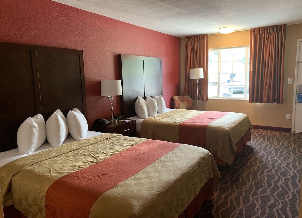 Photo of Bedroom in Roseburg