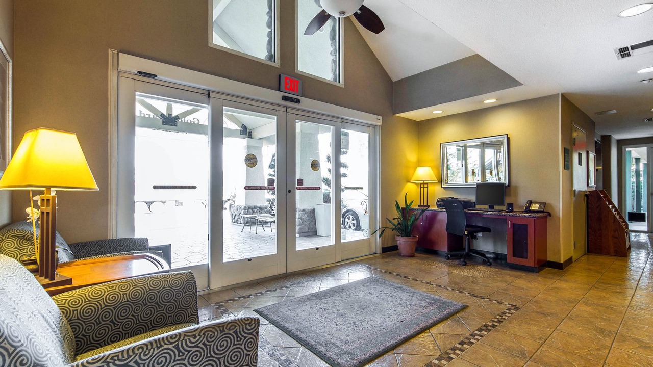 Photo of Livingroom in Livermore
