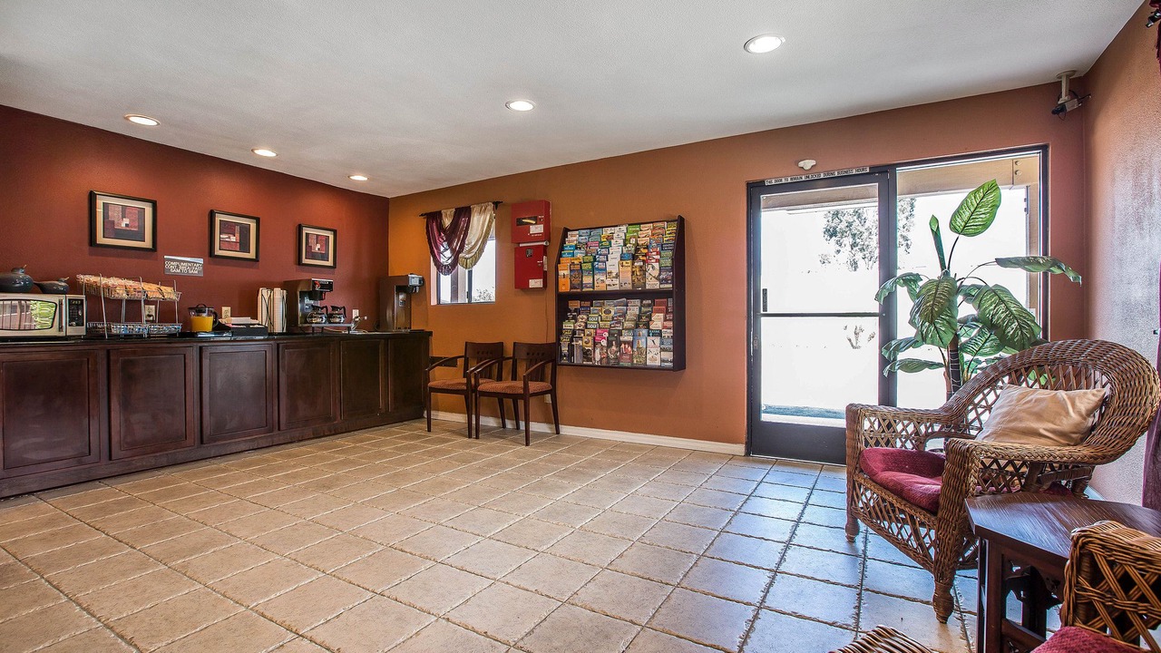 Photo of Livingroom in Santee