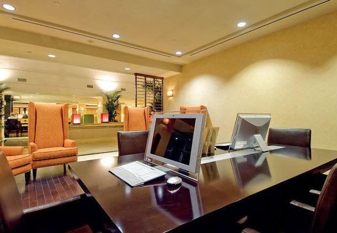 Photo of Livingroom in Downtown