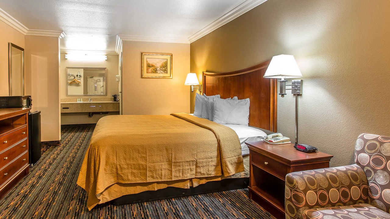 Photo of Bedroom in Lake Elsinore