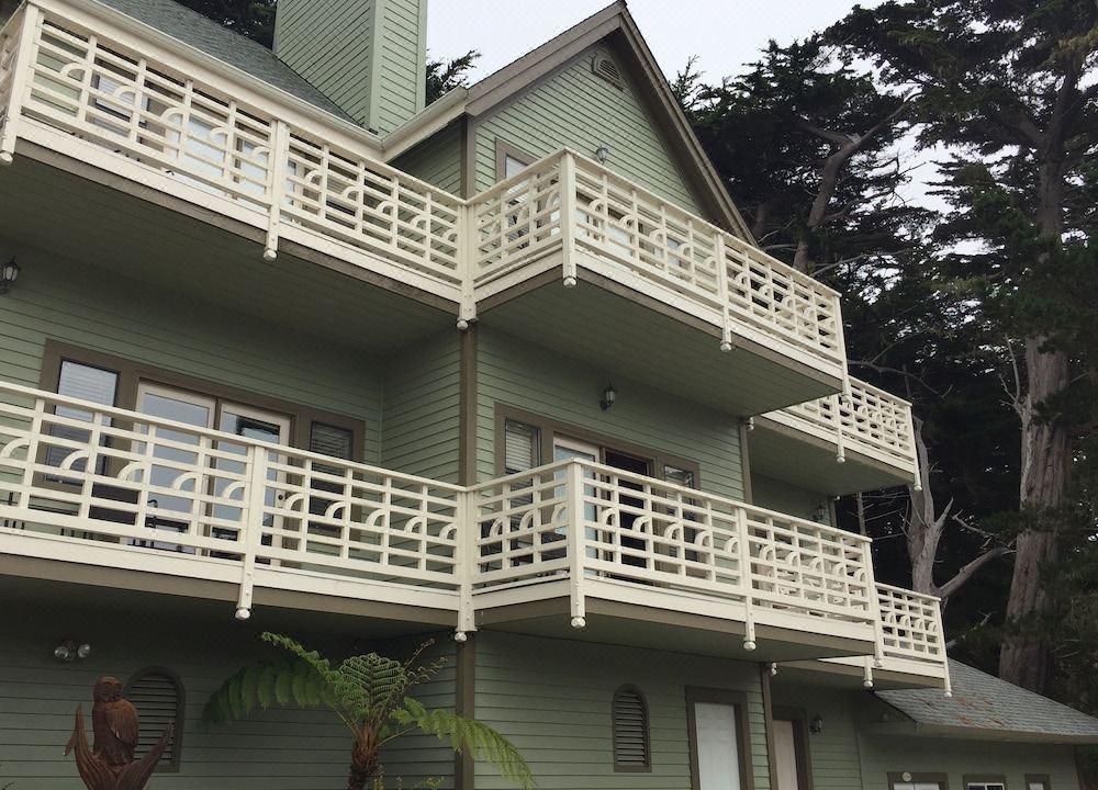 Photo of Buildings in Point Arena