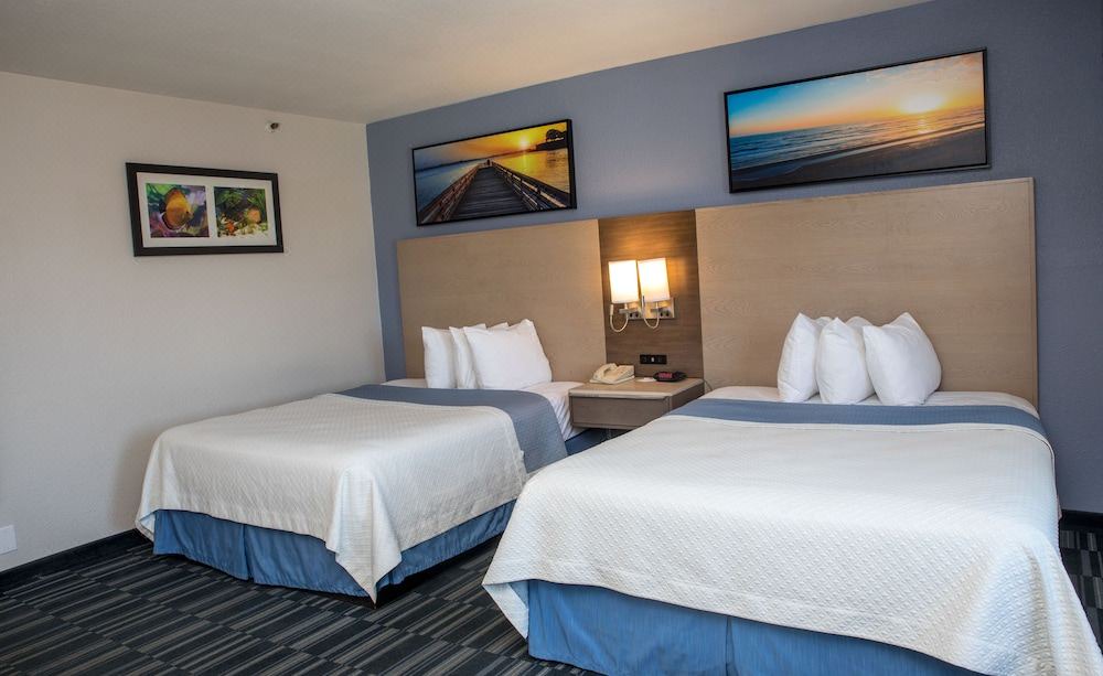 Photo of Bedroom in Munras Avenue