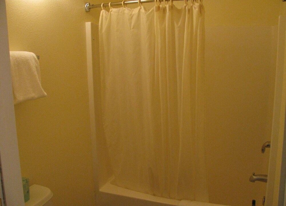 Photo of Bathroom in North Junior College Neighborhood Association