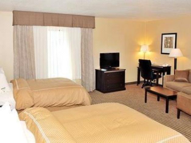 Photo of Livingroom in Dixon