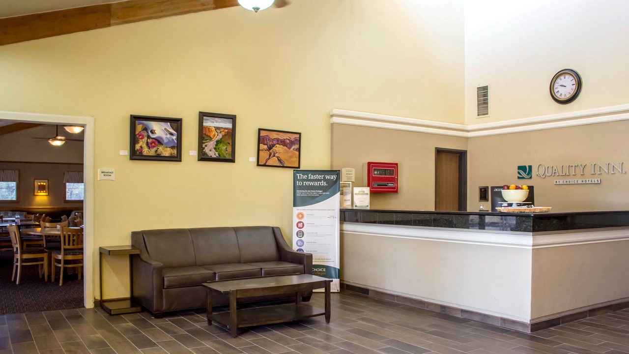 Photo of Livingroom in Wickenburg