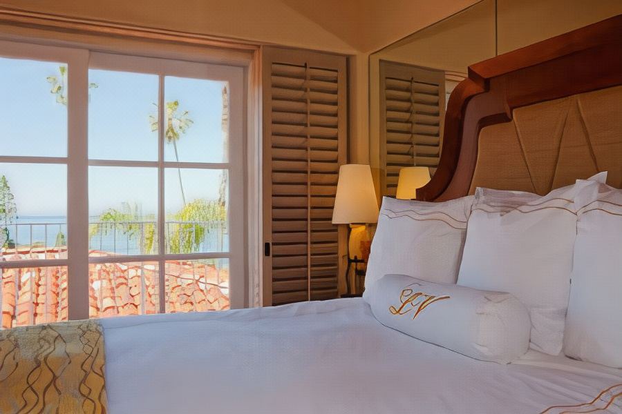 Photo of Bedroom in Village of La Jolla