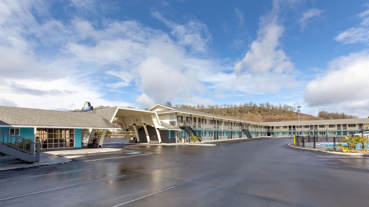 Photo of Buildings in Roseburg