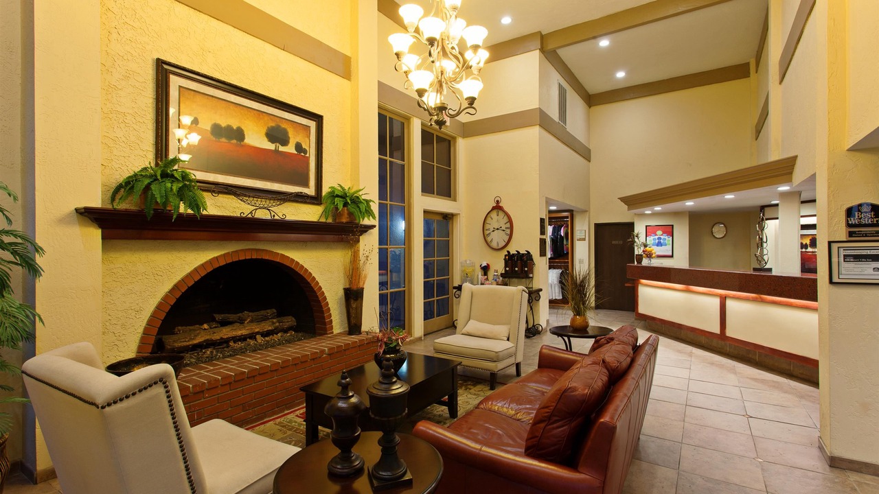 Photo of Livingroom in Barstow