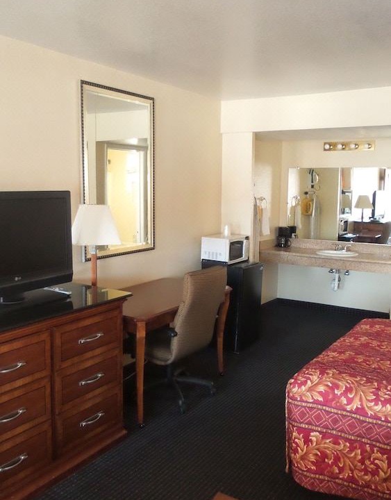 Photo of Livingroom in Oakdale