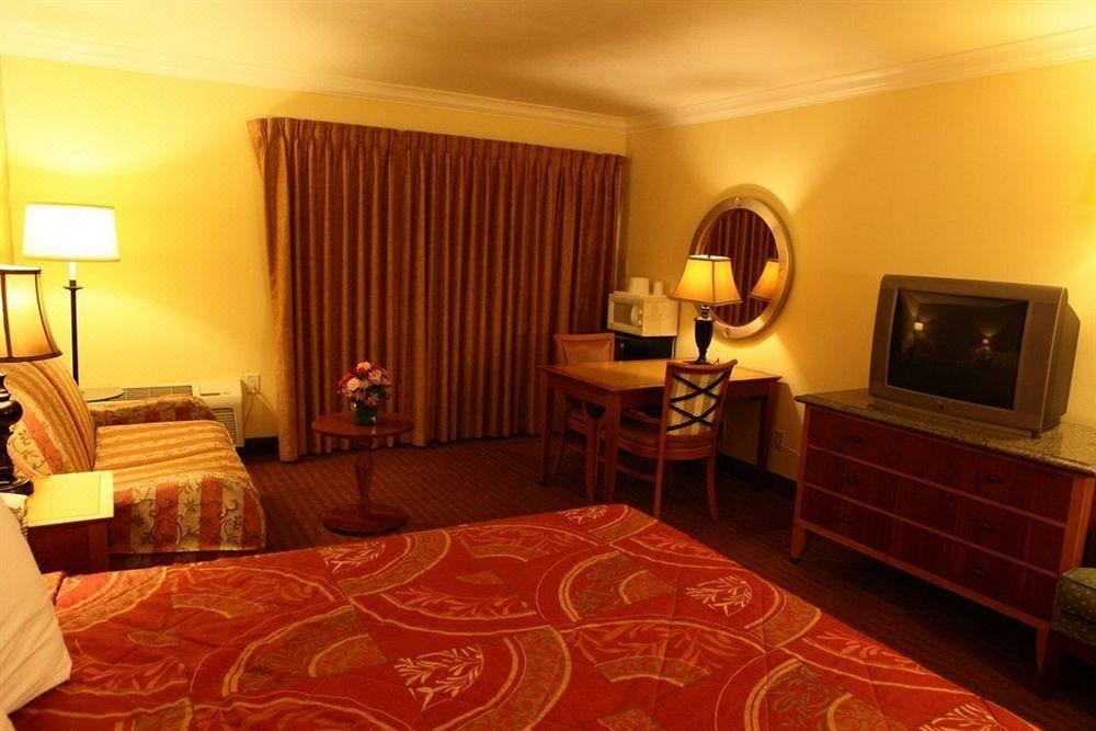 Photo of Bedroom in Arroyo Grande