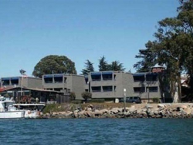 Photo of Buildings in Morro Bay